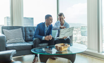Los 8 factores clave que influyen en la fidelización de tus clientes Los 8 factores clave que influyen en la fidelización de tus clientes