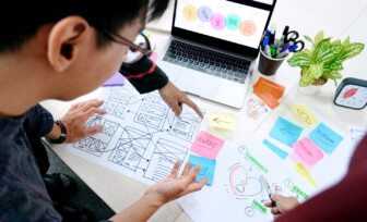 Del design thinking al design feeling: crea experiencias memorables para tus clientes Del design thinking al design feeling: crea experiencias memorables para tus clientes
